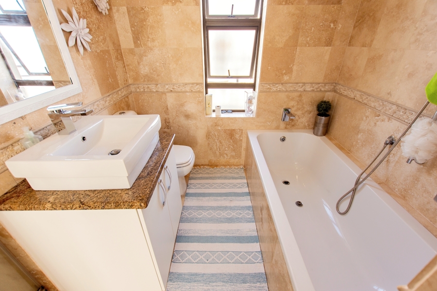 5 Bedroom Property for Sale in Calypso Beach Western Cape